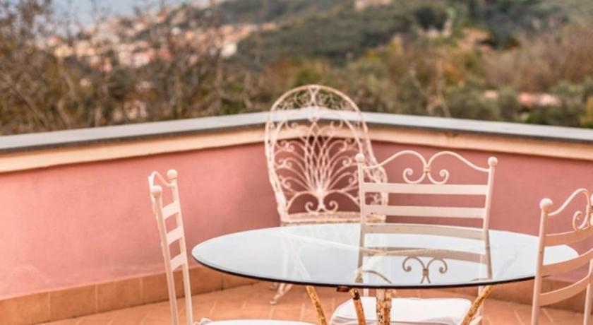 Apartamento Casale Le Noci Vico Equense Habitación foto