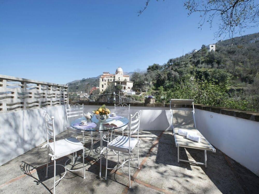 Apartamento Casale Le Noci Vico Equense Exterior foto